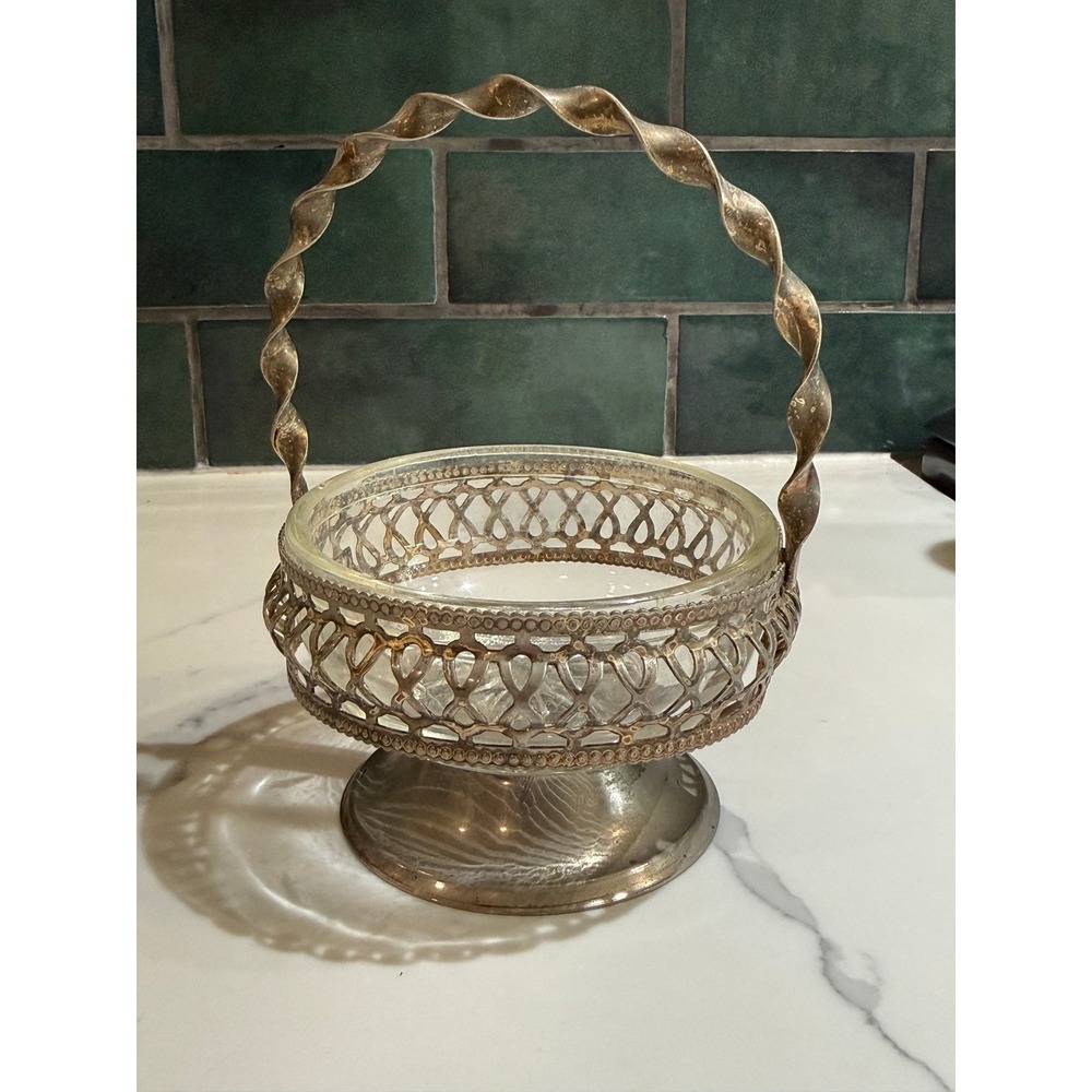 Vintage Silver Plated‎ Candy Dish Glass Insert Twisted Handle England Etched